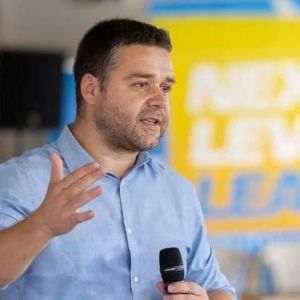 Ciucu a informat Guvernul cu privire la situaţia financiară extrem de gravă a Primăriei Capitalei